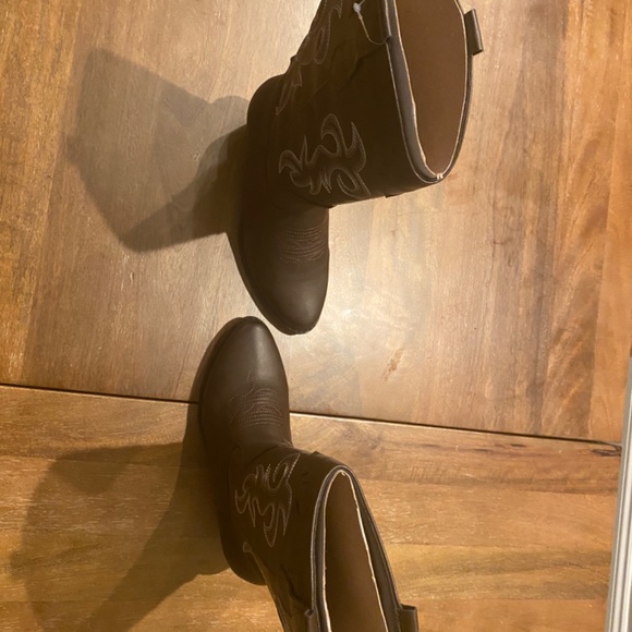 Canyon Trails Women's Classic Pointed Toe Embroidered Western Rodeo Cowboy Boots - Picture 3 of 8